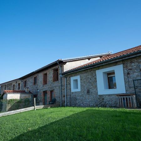 La Casita Del Puente Viejo Villa Oruna Bagian luar foto