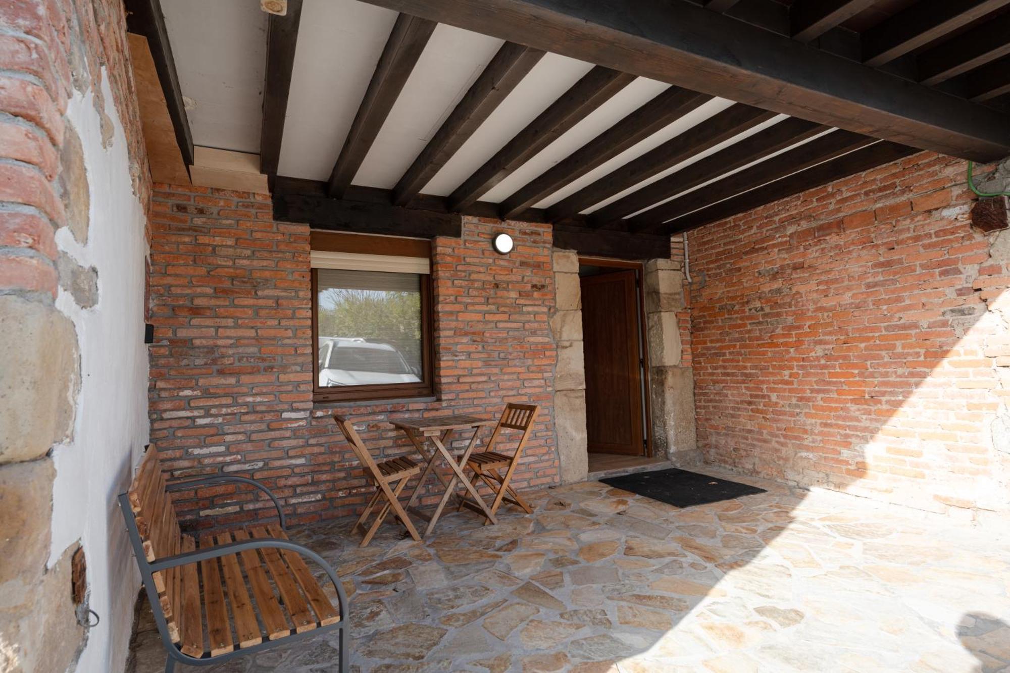 La Casita Del Puente Viejo Villa Oruna Bagian luar foto