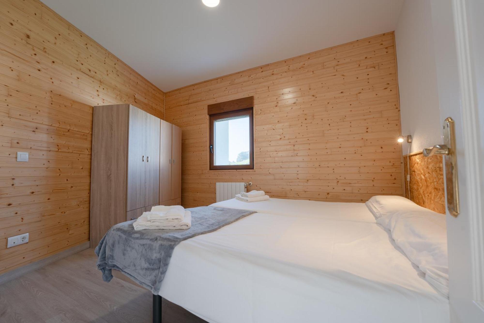 La Casita Del Puente Viejo Villa Oruna Bagian luar foto